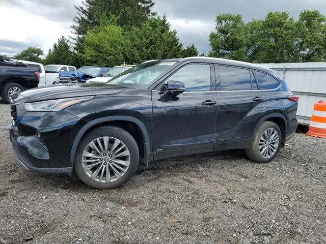 5TDEBRCH5NS086903 2022 2022 Toyota Highlander- Hybrid Platinum 2