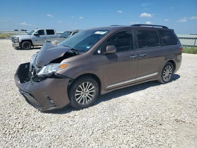 5TDYZ3DC2LS076710 2020 2020 Toyota Sienna- Xle 1