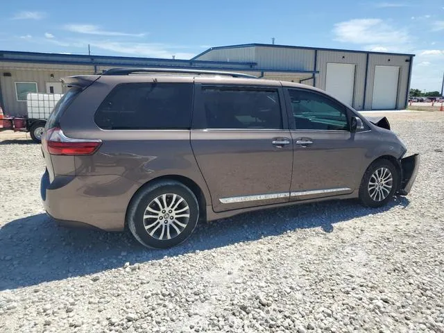 5TDYZ3DC2LS076710 2020 2020 Toyota Sienna- Xle 3