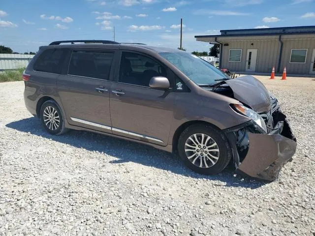 5TDYZ3DC2LS076710 2020 2020 Toyota Sienna- Xle 4