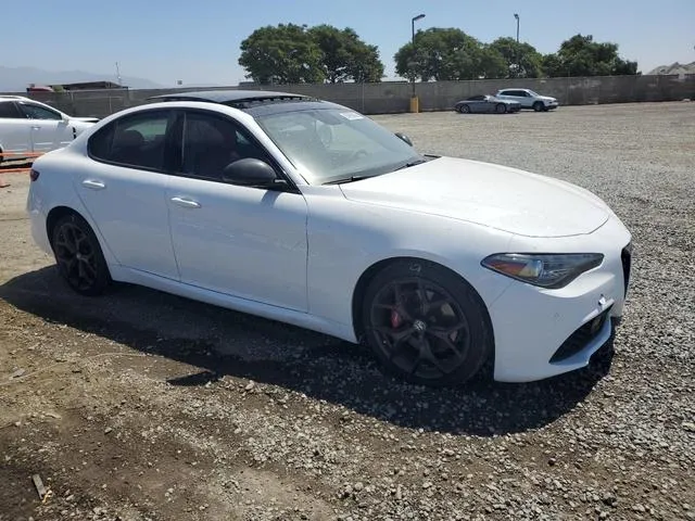 ZARFAMBN8K7618853 2019 2019 Alfa Romeo Giulia- TI 4