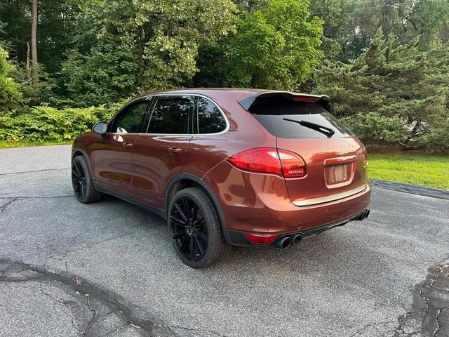 WP1AA2A27CLA00947 2012 2012 Porsche Cayenne 4