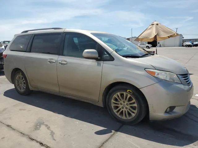 5TDYK3DC0FS673525 2015 2015 Toyota Sienna- Xle 4