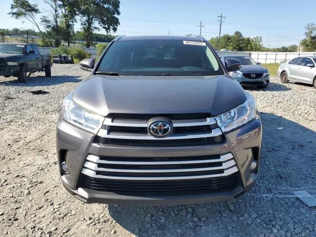 5TDKZRFHXKS337548 2019 2019 Toyota Highlander- SE 5