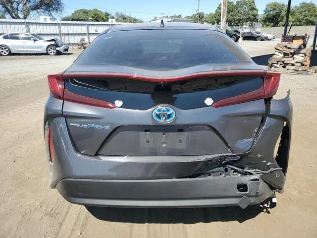 JTDKARFP4J3099565 2018 2018 Toyota Prius 6