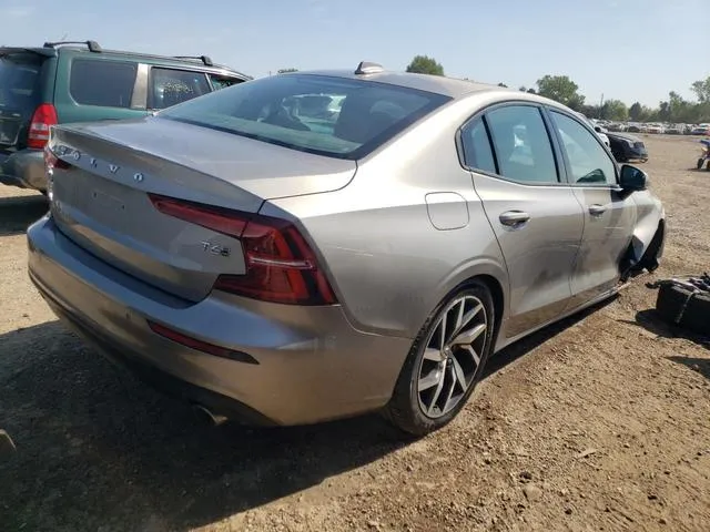 7JRA22TKXKG011512 2019 2019 Volvo S60- T6 Momentum 3