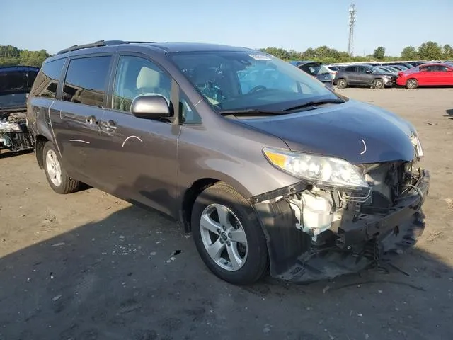 5TDKZ3DC3KS999542 2019 2019 Toyota Sienna- LE 4