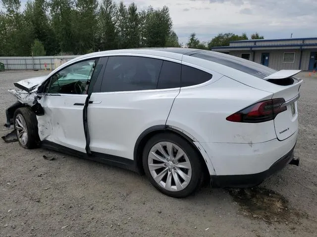 5YJXCBE28JF087144 2018 2018 Tesla MODEL X 2