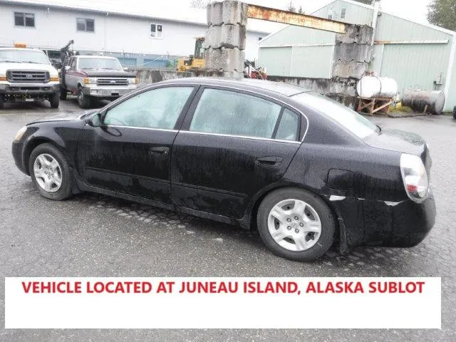 1N4AL11D42C262971 2002 2002 Nissan Altima- Base 2