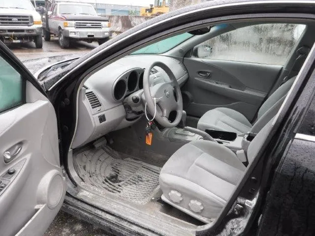 1N4AL11D42C262971 2002 2002 Nissan Altima- Base 5