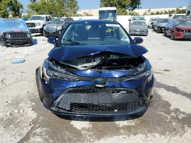 JTDEAMDE1MJ016353 2021 2021 Toyota Corolla- LE 5