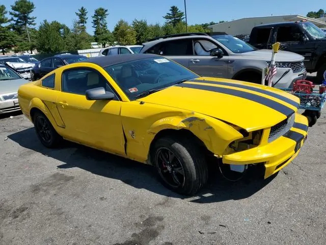 1ZVFT80N655137835 2005 2005 Ford Mustang 4