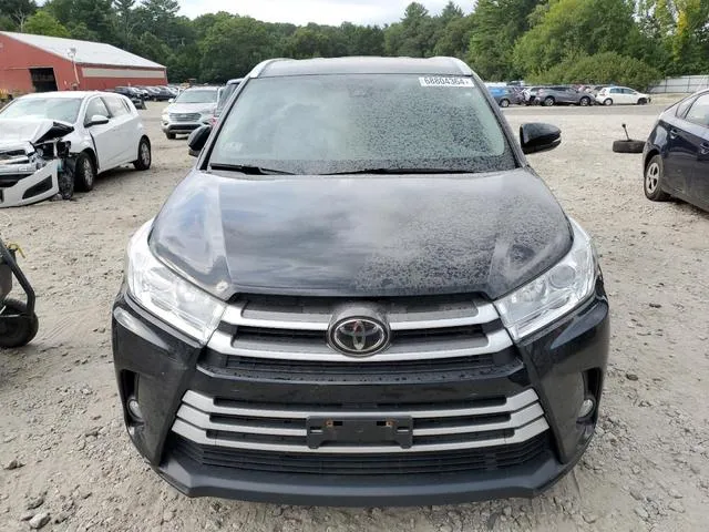 5TDJZRFH5JS814817 2018 2018 Toyota Highlander- SE 5