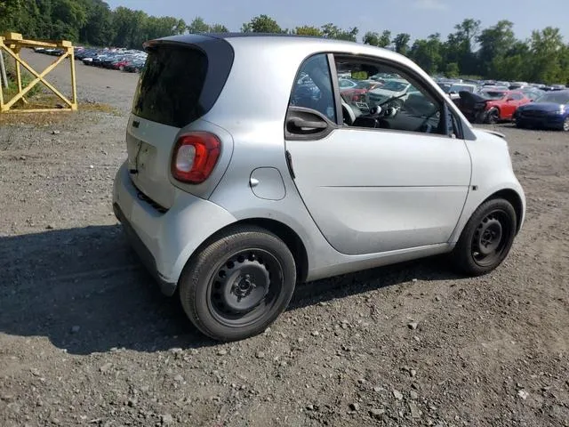 WMEFJ5DA1GK124303 2016 2016 Smart Fortwo 3