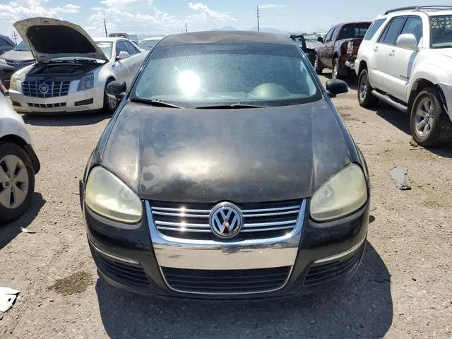 3VWRG71KX6M719688 2006 2006 Volkswagen Jetta- 2-5 5