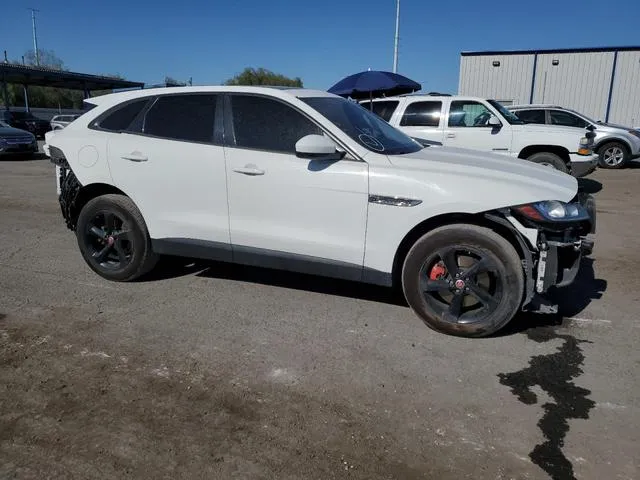 SADCJ2GX5JA235633 2018 2018 Jaguar F-Pace- Premium 4