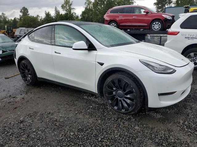 5YJYGAEE5MF196744 2021 2021 Tesla MODEL Y 4