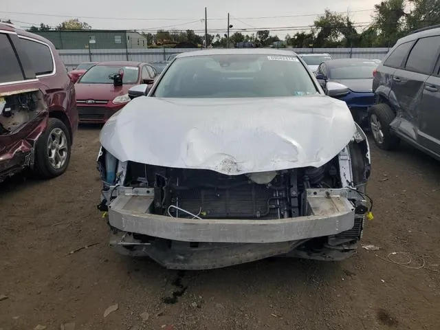 JHMZC5F12MC001746 2021 2021 Honda Clarity 5