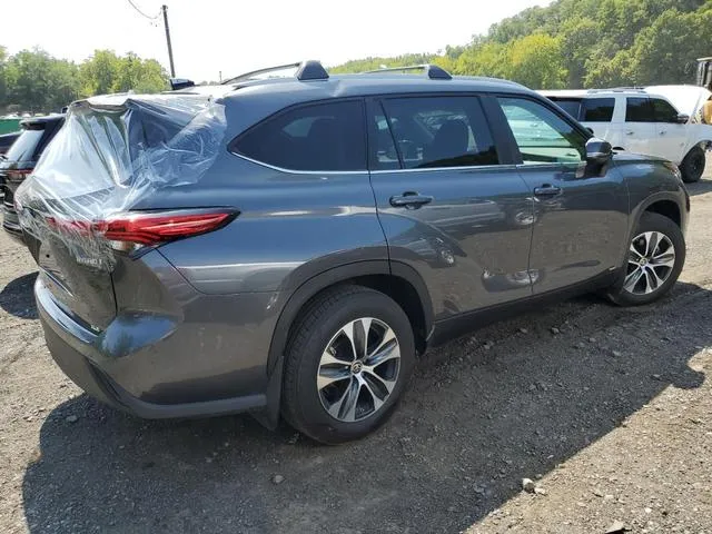 5TDKBRCH0PS597537 2023 2023 Toyota Highlander- Hybrid Xle 3