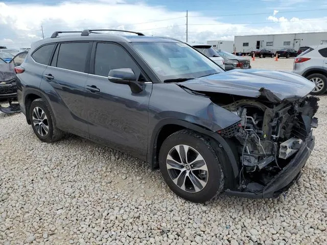 5TDKDRAH2PS024619 2023 2023 Toyota Highlander- L 4