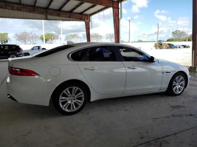 SAJBD4BVXHCY39095 2017 2017 Jaguar XF- Premium 3