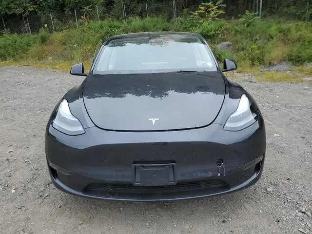 7SAYGDEE8RF033193 2024 2024 Tesla MODEL Y 5