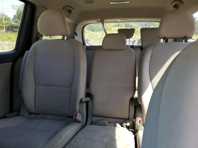 KNDMB5C18H6230407 2017 2017 KIA Sedona- LX 10