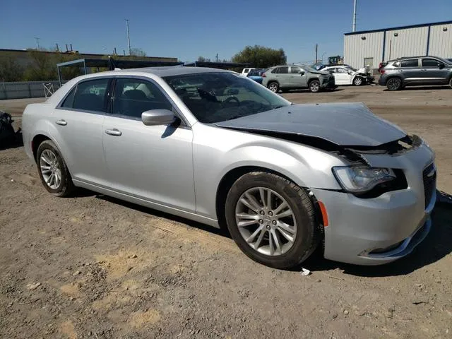 2C3CCAAG1KH723008 2019 2019 Chrysler 300- Touring 4