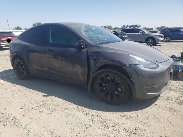 5YJYGAEE9MF143917 2021 2021 Tesla MODEL Y 4