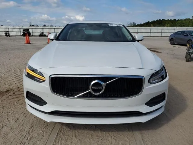 LVY982AK9JP030692 2018 2018 Volvo S90- T5 Momentum 5