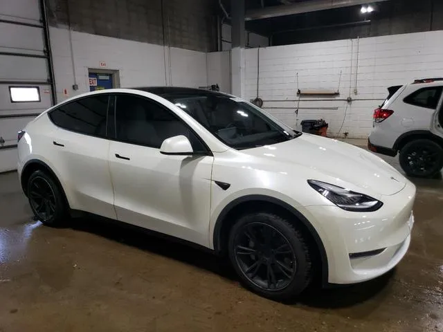 5YJYGDEEXMF098472 2021 2021 Tesla MODEL Y 4