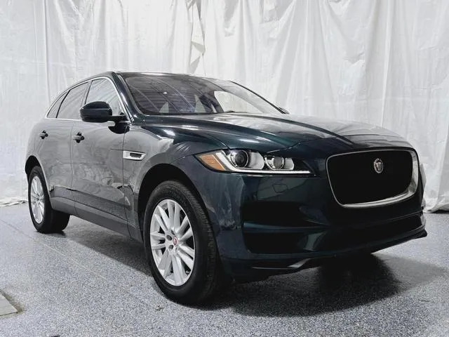 SADCK2BV3HA075782 2017 2017 Jaguar F-Pace- Prestige 1