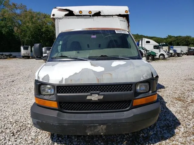 1GBHG31U541176418 2004 2004 Chevrolet Express 5