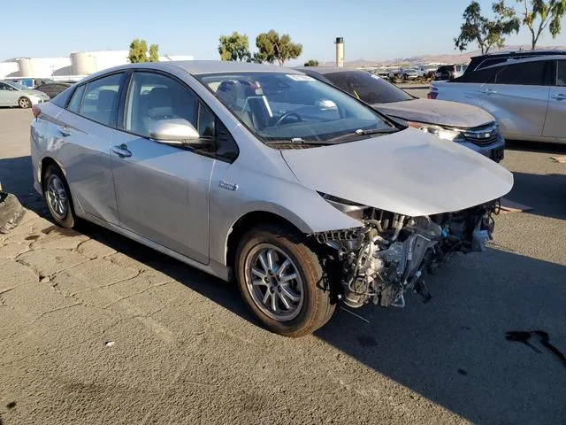 JTDKARFP7L3130651 2020 2020 Toyota Prius- LE 4