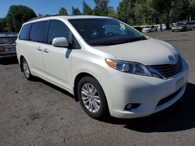 5TDYZ3DC4HS894530 2017 2017 Toyota Sienna- Xle 4