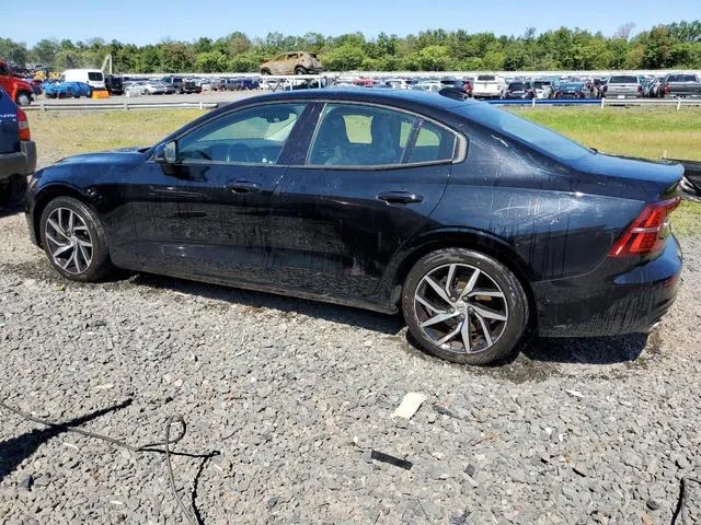 7JRA22TK7KG016795 2019 2019 Volvo S60- T6 Momentum 2