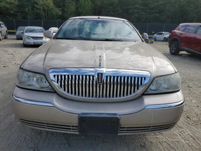 2LNHM82V09X633087 2009 2009 Lincoln Town Car- Signature Limited 5