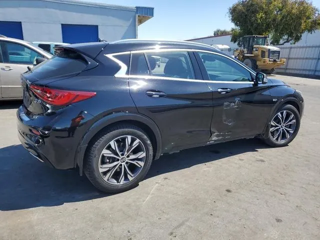 SJKCH5CPXJA048397 2018 2018 Infiniti QX30- Base 3