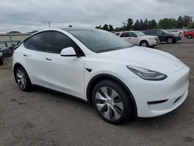 5YJYGAEE4MF297743 2021 2021 Tesla MODEL Y 4