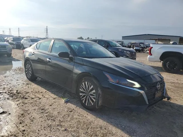 1N4BL4DV4PN367774 2023 2023 Nissan Altima- SV 4