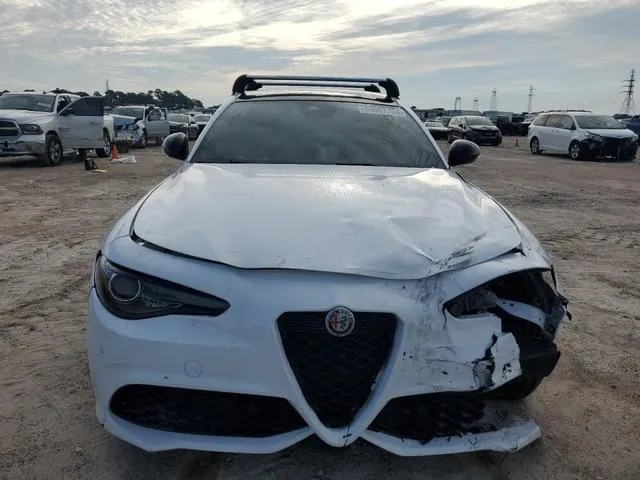 ZARFAMBNXN7664785 2022 2022 Alfa Romeo Giulia- Super 5