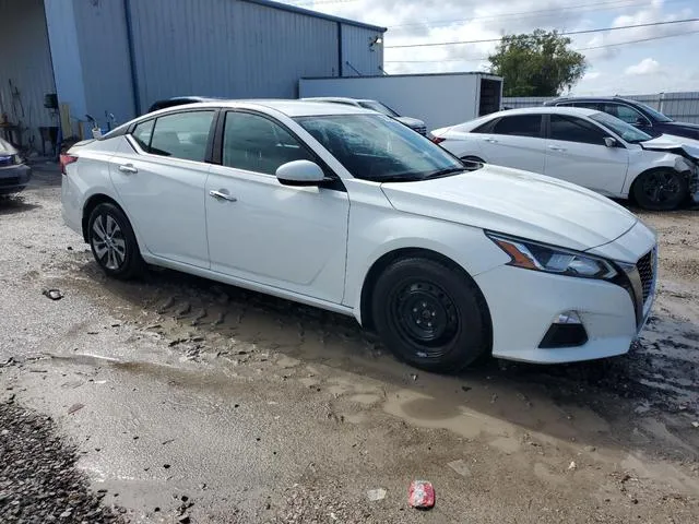 1N4BL4BVXKC133338 2019 2019 Nissan Altima- S 4