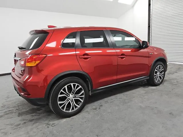 JA4AP4AU6KU017187 2019 2019 Mitsubishi Outlander- SE 3