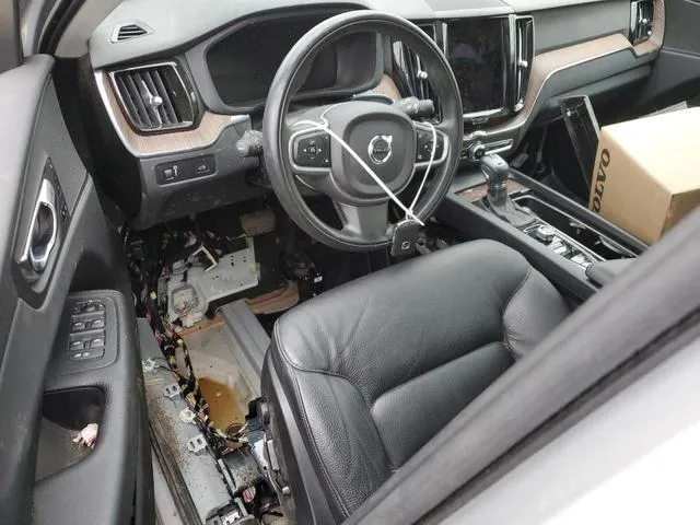 YV4102RK9M1886241 2021 2021 Volvo XC60- T5 Momentum 8