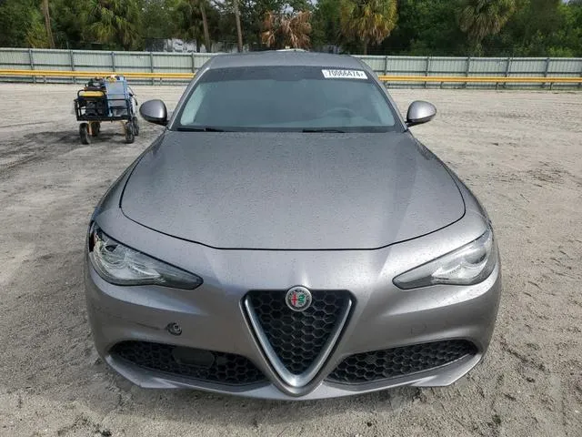 ZARFAEBN0J7581835 2018 2018 Alfa Romeo Giulia 5