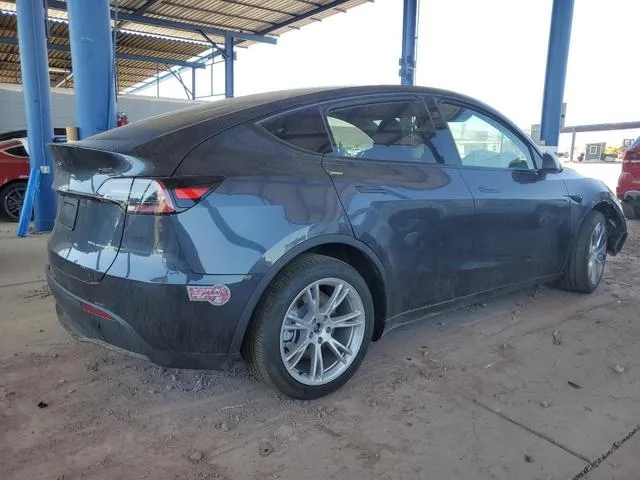 7SAYGDEE3RA235002 2024 2024 Tesla MODEL Y 3