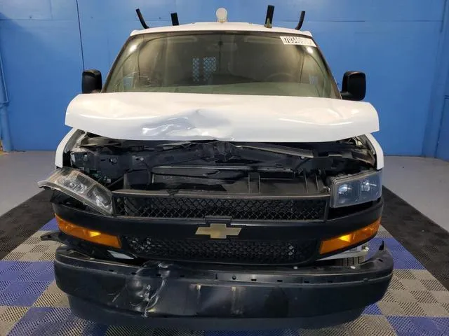 1GCWGAFP4K1274363 2019 2019 Chevrolet Express 5