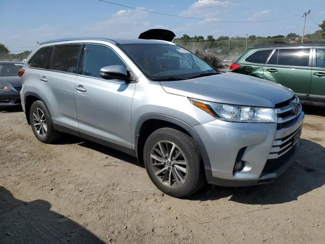 5TDJZRFH6KS619214 2019 2019 Toyota Highlander- SE 4