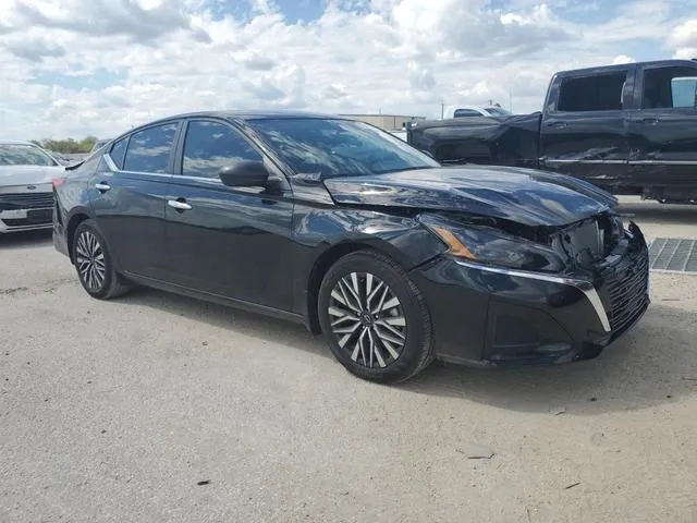 1N4BL4DV7RN425430 2024 2024 Nissan Altima- SV 4