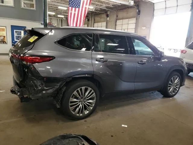 5TDFZRBHXNS180910 2022 2022 Toyota Highlander- Platinum 3